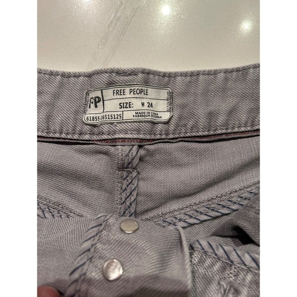Free People Women's Cut Off Jean Shorts Light Grey Distressed Super Short 24 xs - Picture 8 of 8